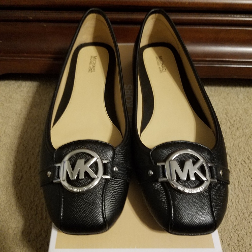 New Michael kors MK Fulton Moc flats sz. 10 Black